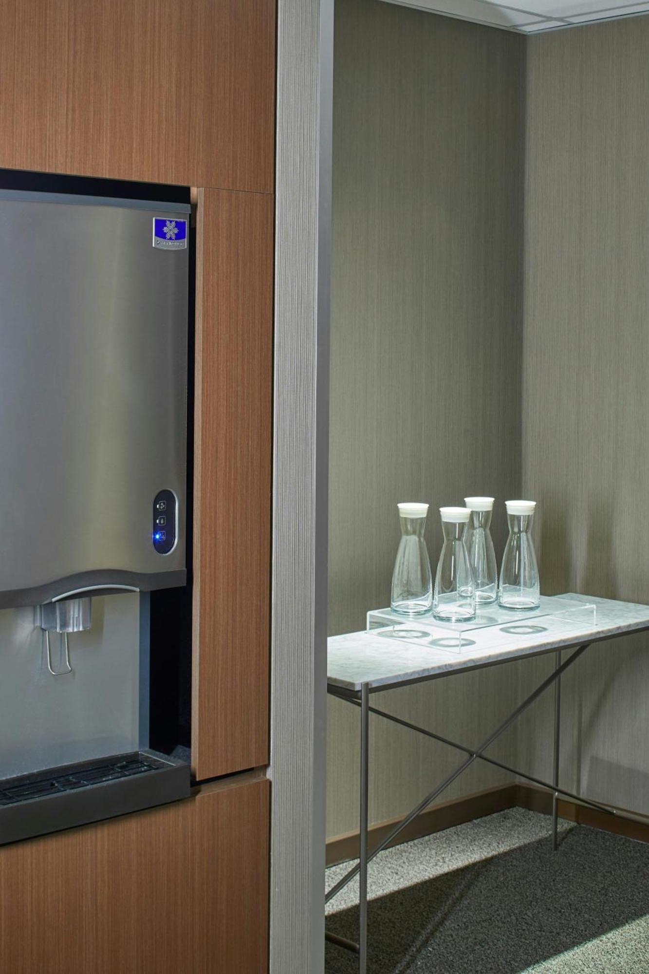 Ac Hotel By Marriott Atlanta Airport Gateway College Park Extérieur photo